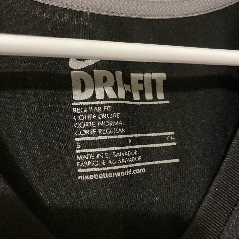 Nike Women's Black Short Sleeve Tee - Picture 3 of 3